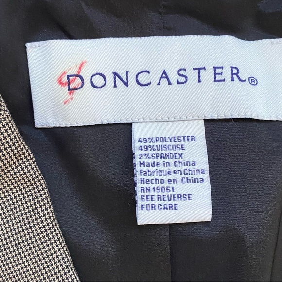 DONCASTER Suit NEW Skirt and Jacket Size 8 Tan Black - Picture 11 of 13